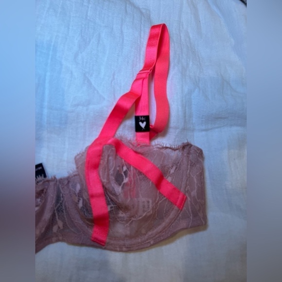 NWT Victoria’s Secret very sexy unlined balconet bra 34C lingerie coral/… - Picture 3 of 4